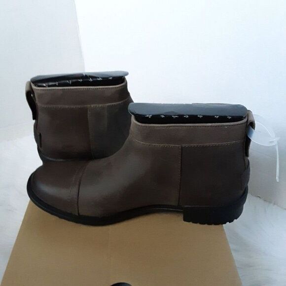 UGG W. Attel Women's Ankle Boot size 5.5M - Picture 7 of 12